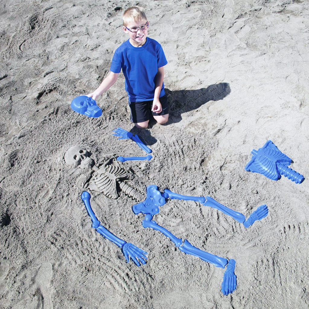 Bag O’ Beach Bones Playset: Create a Human Skeleton in the Sand